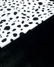 Load image into Gallery viewer, Dalmatian with Black Seal