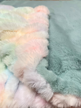 Load image into Gallery viewer, Pastel Milan with Raindrop Encore