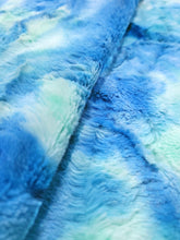 Load image into Gallery viewer, Blue Glow Sorbet Throw Blanket